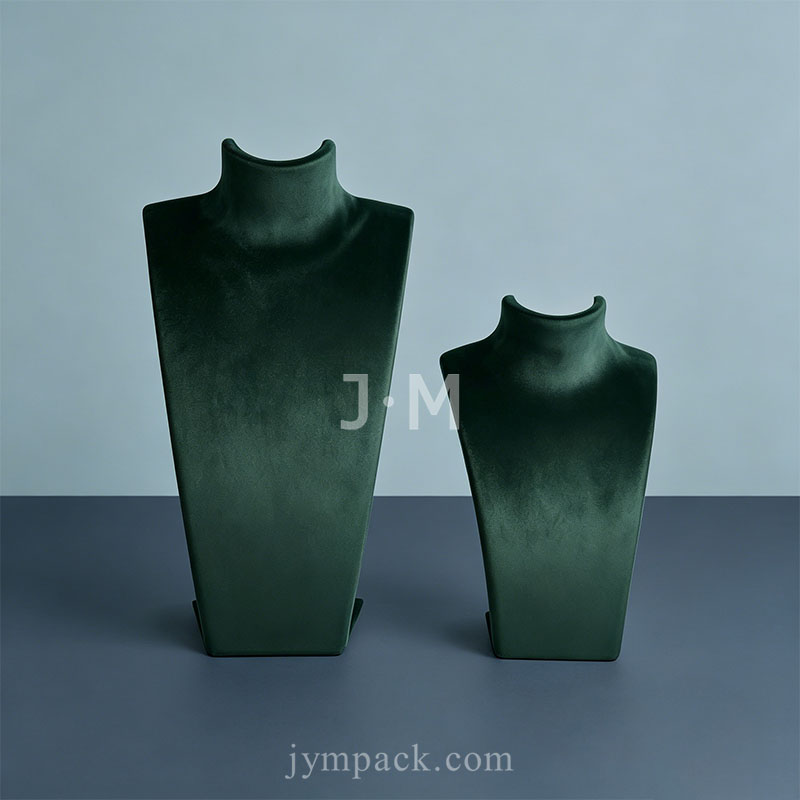 JN5 Necklace Bust