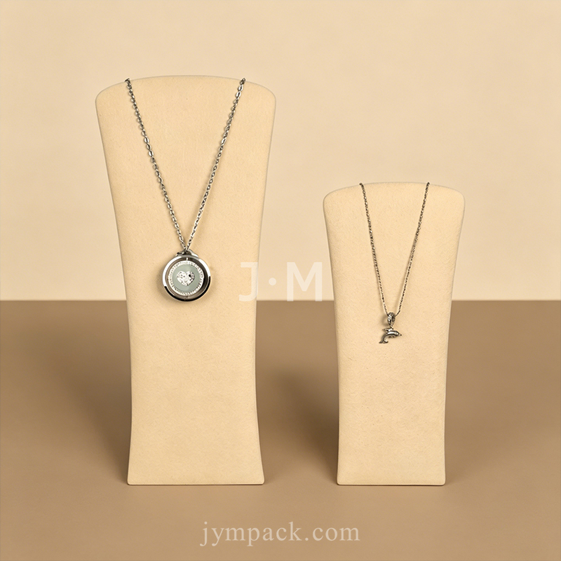 JN6 Necklace Bust